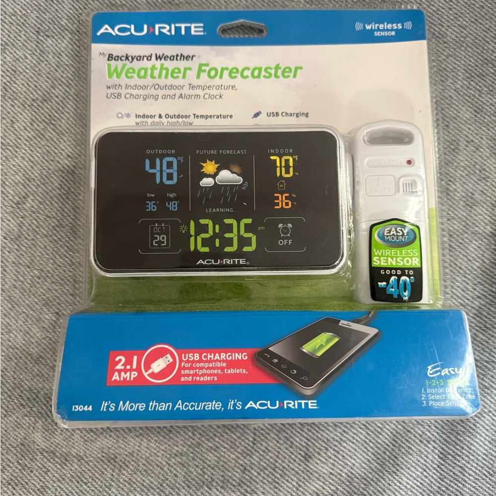 AcuRite Weather Forecaster with USB Charging